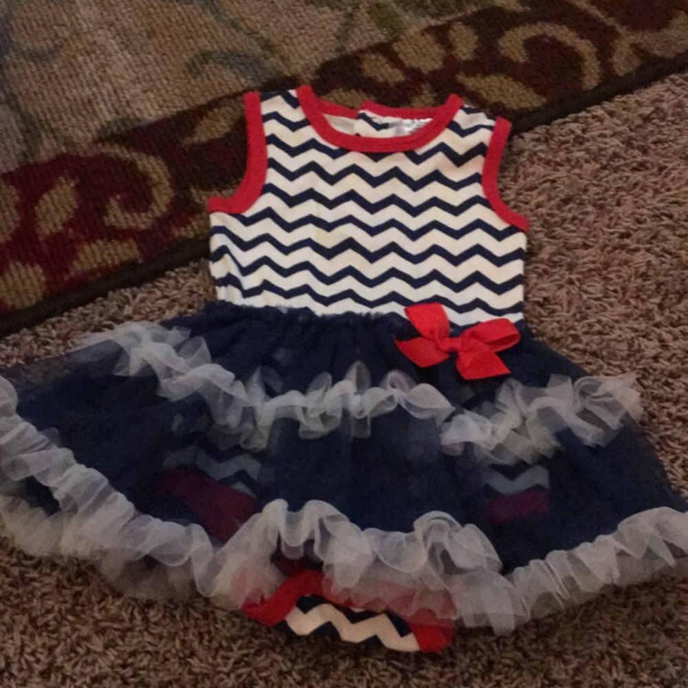 New without tags patriotic dress/tutu 12m!!!